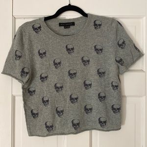 Grey Skull cashmere short sleeve cropped sweater